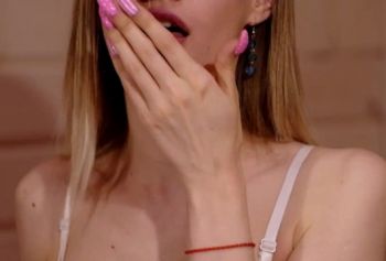 фетиши рта русское порно мжм и шеи! Глотаю фрукты целиков и кашляю Кира Лостер