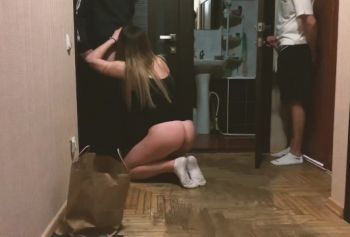 Доставщик Кончил  В Меня Пока Муж Смотрел - LuvGaru